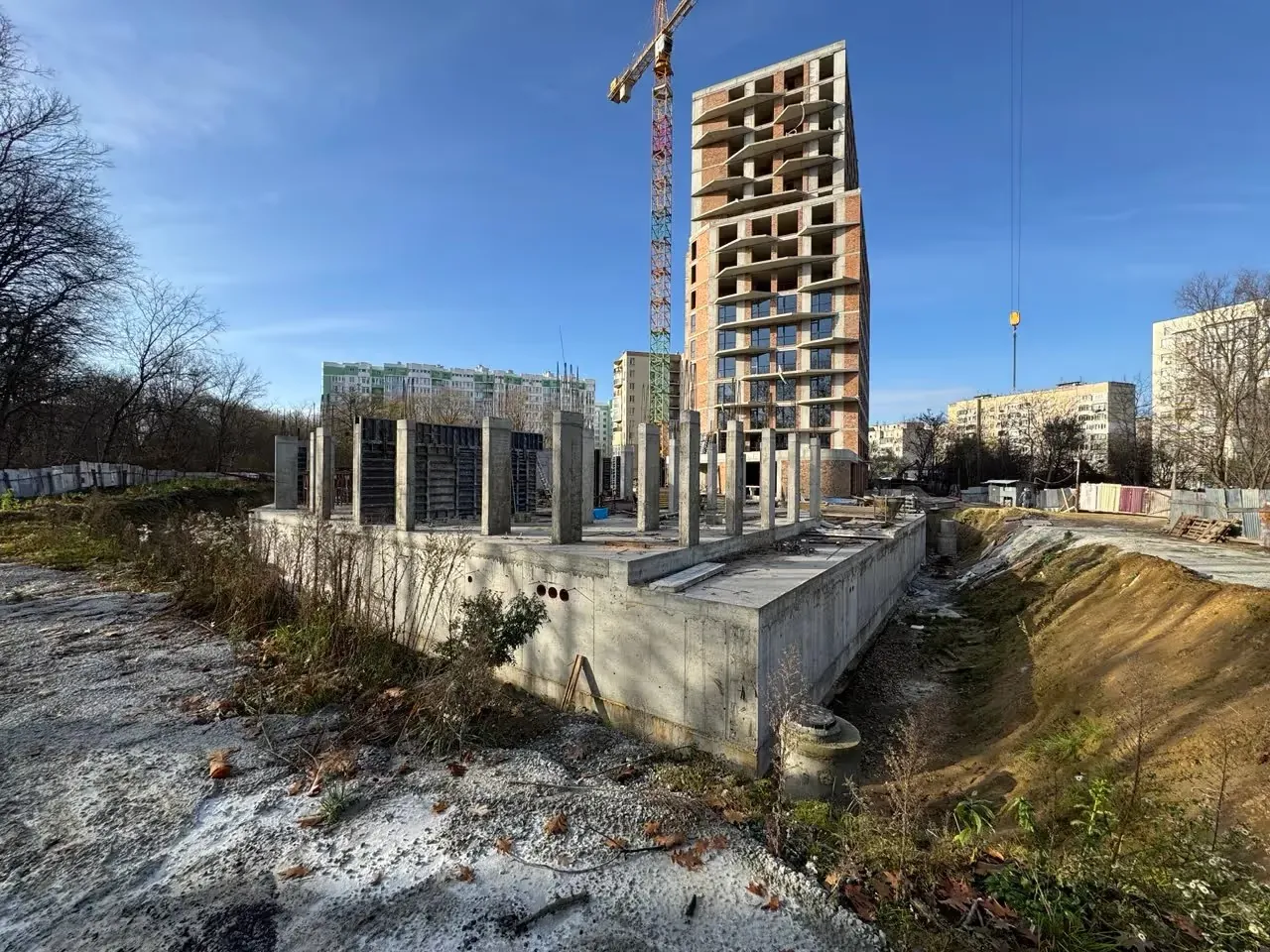 Будівництво житлового комплексу Mono Estate Development