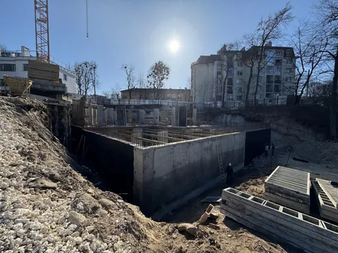 Багатофункційна будівля на Пасічній: фото з будмайданчика, Березень 2026
