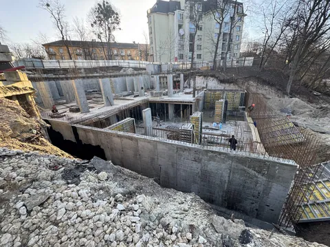 Багатофункційна будівля на Пасічній: фото з будмайданчика, Березень 2026